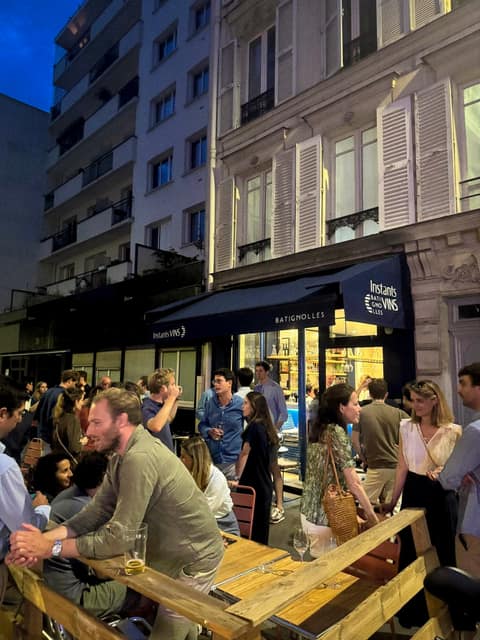 Terrasse bar à vins Instants Vins Batignolles Paris 17
